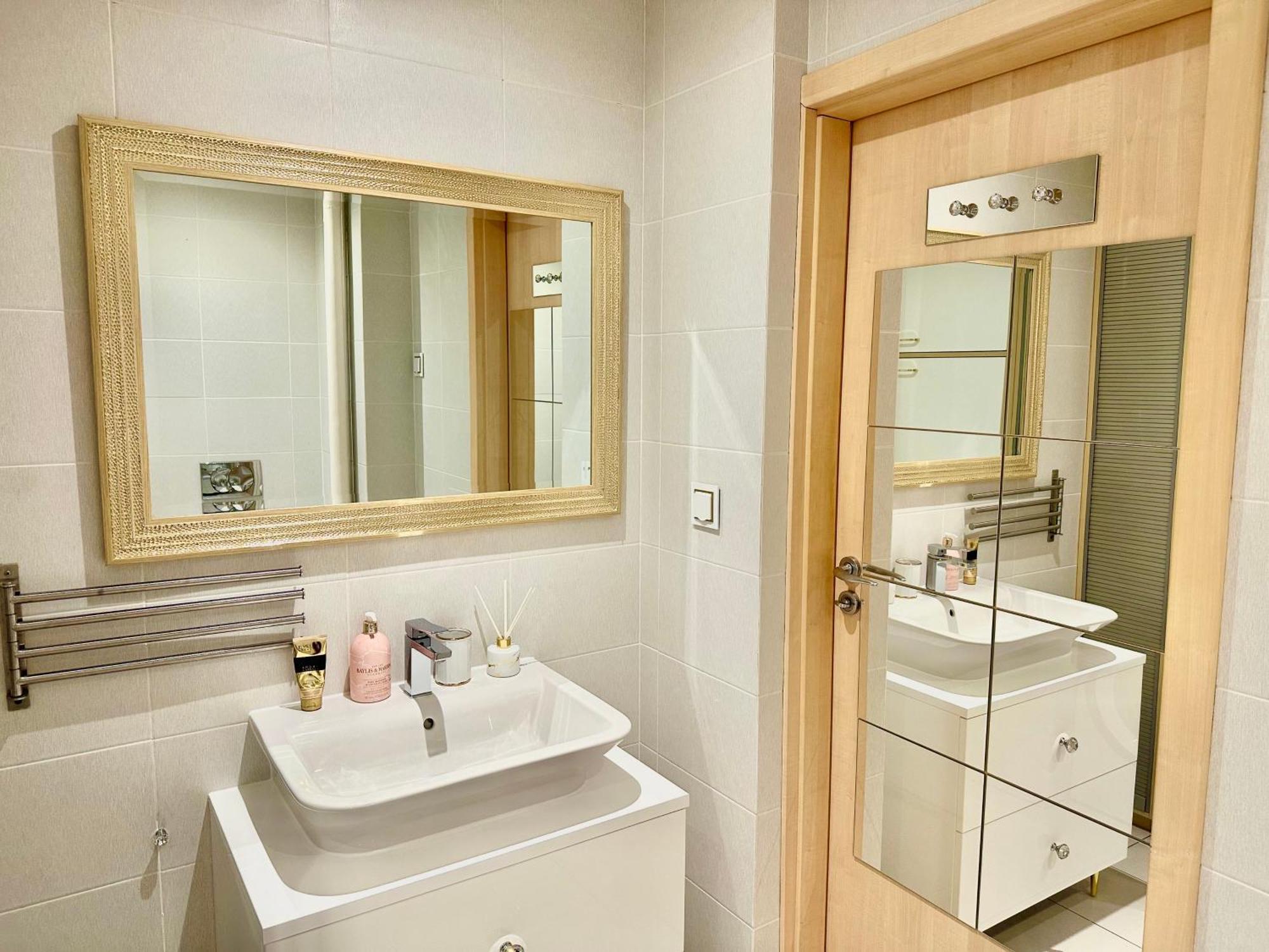 Comfortable In The Center Varşovia Exterior foto